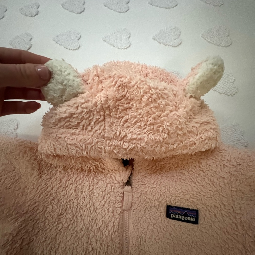 Patagonia Toddler Jacket in Light Pink - Picture 2 of 5